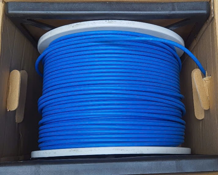 Cáp mạng Cat6 UTP 24 Awg Veggieg cuộn 305m chuẩn tốc độ Gigabit 10/100/1000 vỏ màu xanh.